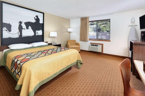 Super 8 by Wyndham Cody image 31